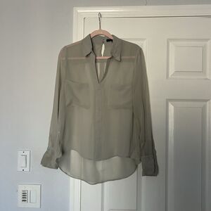 BCBG Blouse Shirt Gray 100% Silk Elegant Flowy Boho Tunic S